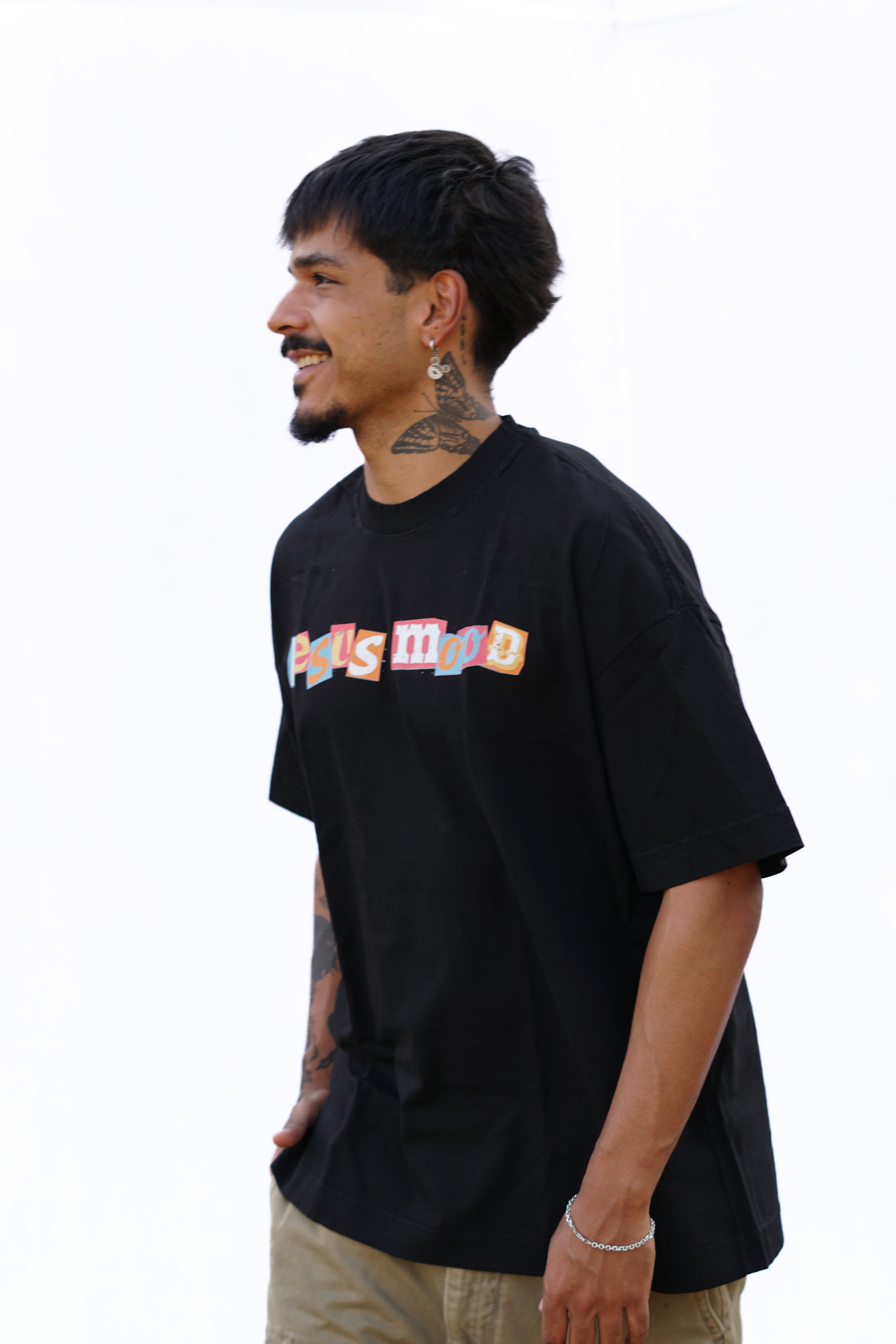 Camiseta "Magazine" Preta