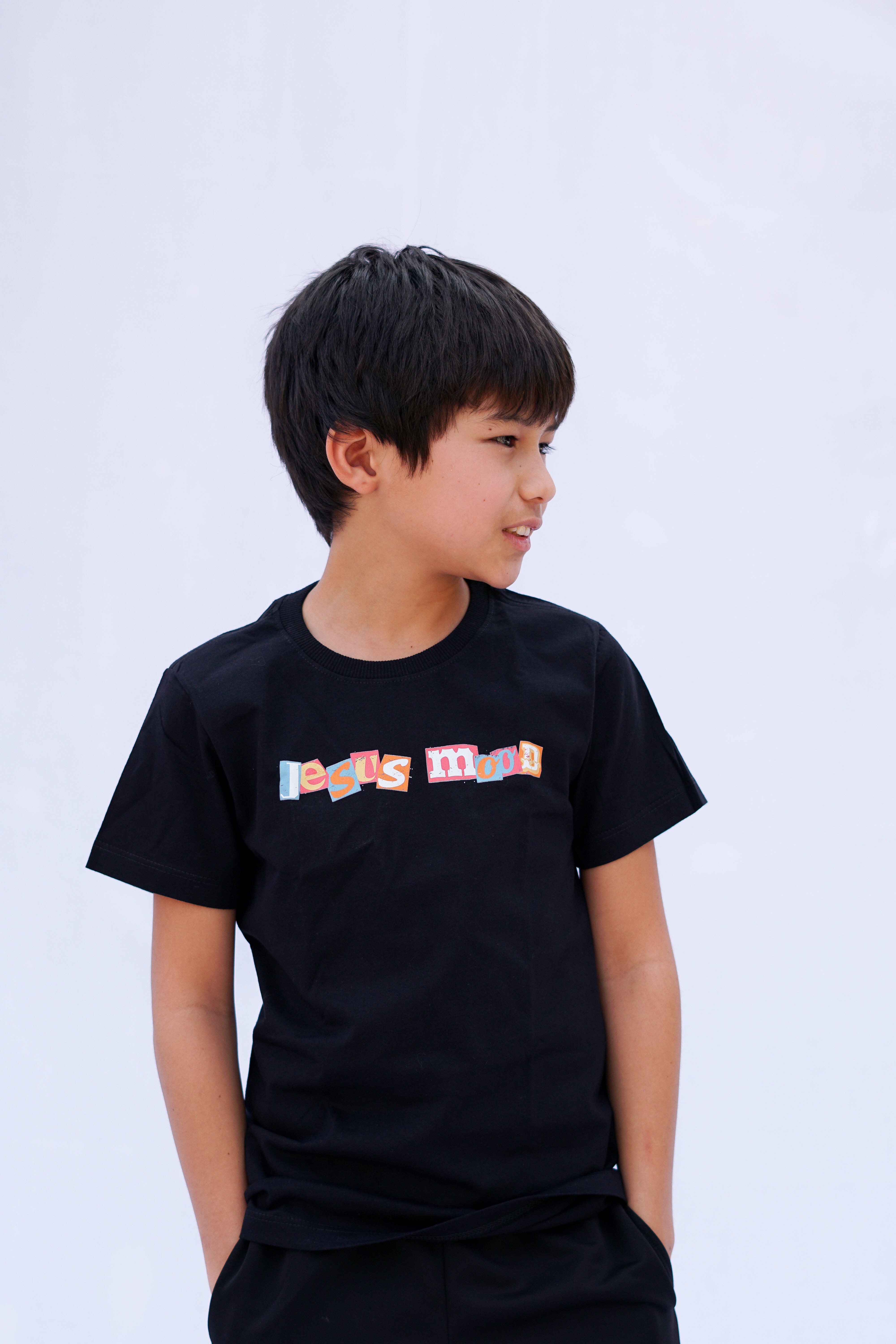 Camiseta “Magazine” Infantil Preta