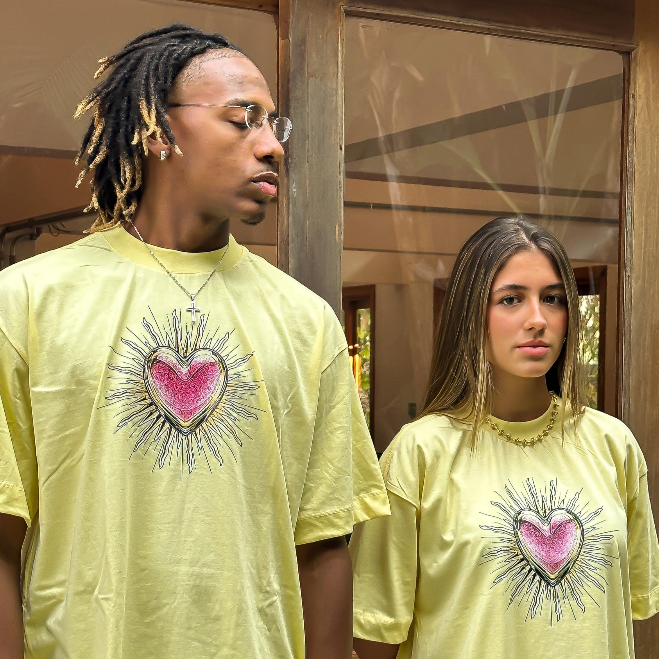 Camiseta "Pure Heart" Amarela